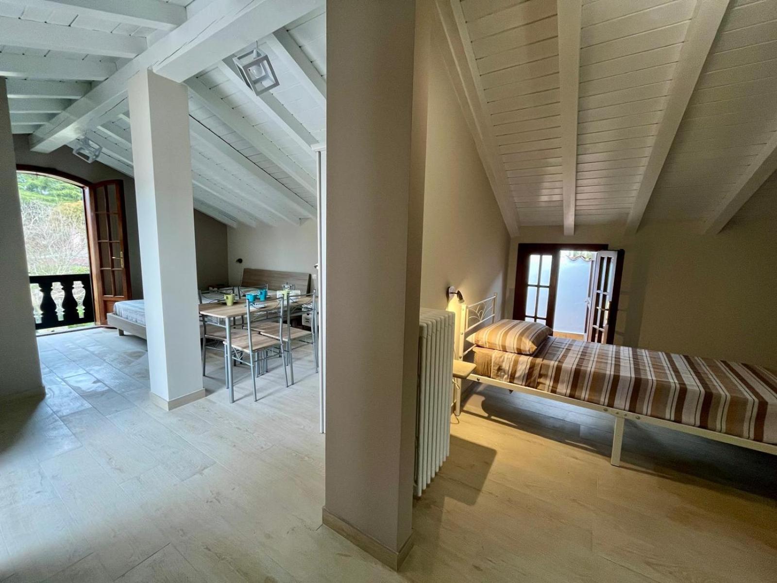 B&B Aria Di Lago Паратико Экстерьер фото