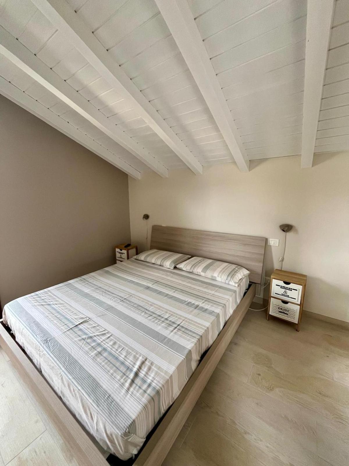 B&B Aria Di Lago Паратико Экстерьер фото