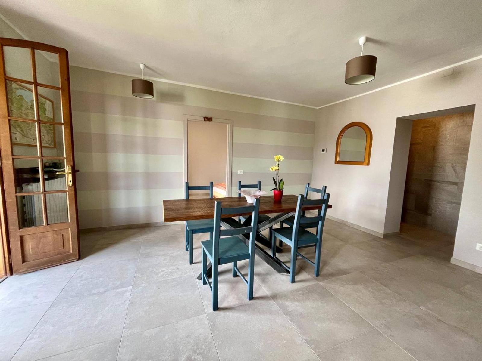B&B Aria Di Lago Паратико Экстерьер фото