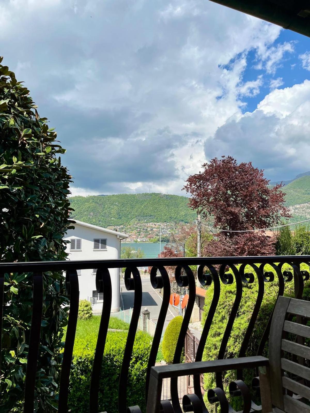 B&B Aria Di Lago Паратико Номер фото